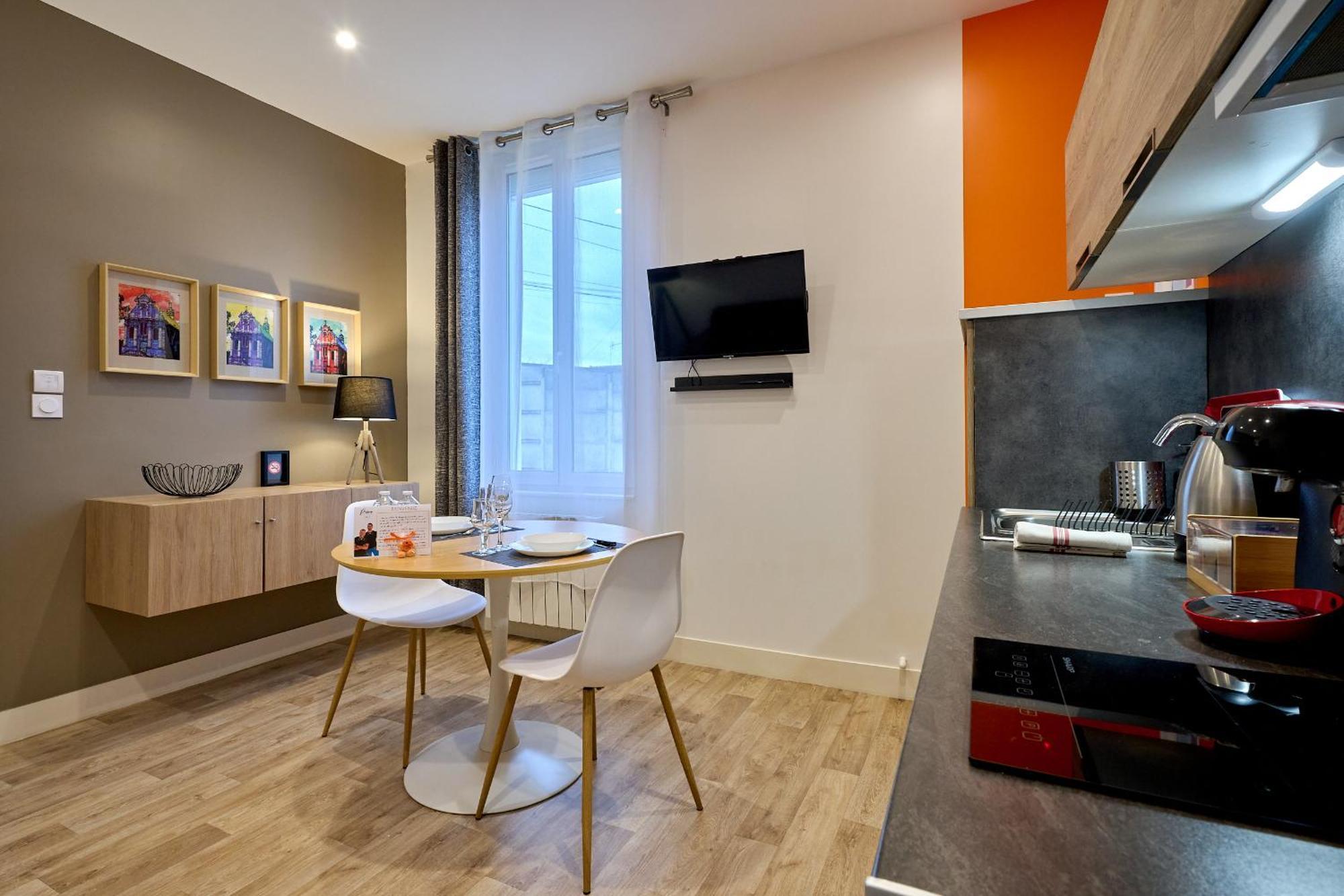 Le Faidherbe Style Appart' Hotel - Wifi Gratuit - Parking Gratuit Calme Et Lumineux Nevers Ngoại thất bức ảnh